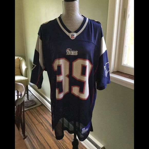 New England Patriots former #39 Maroney jersey - Picture 2 of 7
